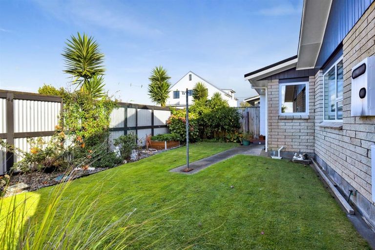 Photo of property in 24b Surrey Street, Hawera, 4610