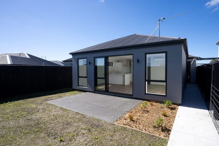 Photo of property in 75 Chrysolite Place, Belfast, Christchurch, 8051