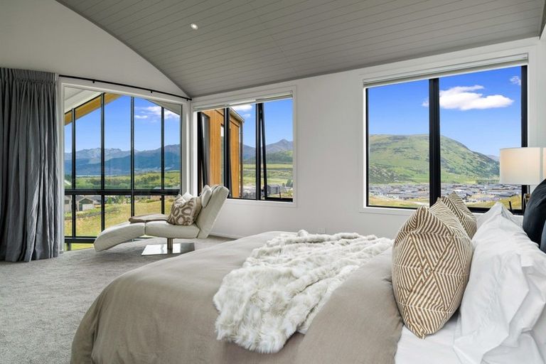 Photo of property in 44 Orford Drive, Jacks Point, Queenstown, 9371