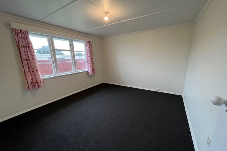 Photo of property in 12a/1 Walsh Road, Westown, New Plymouth, 4310