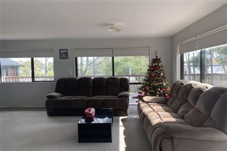 Photo of property in 87b Kaurilands Road, Titirangi, Auckland, 0604