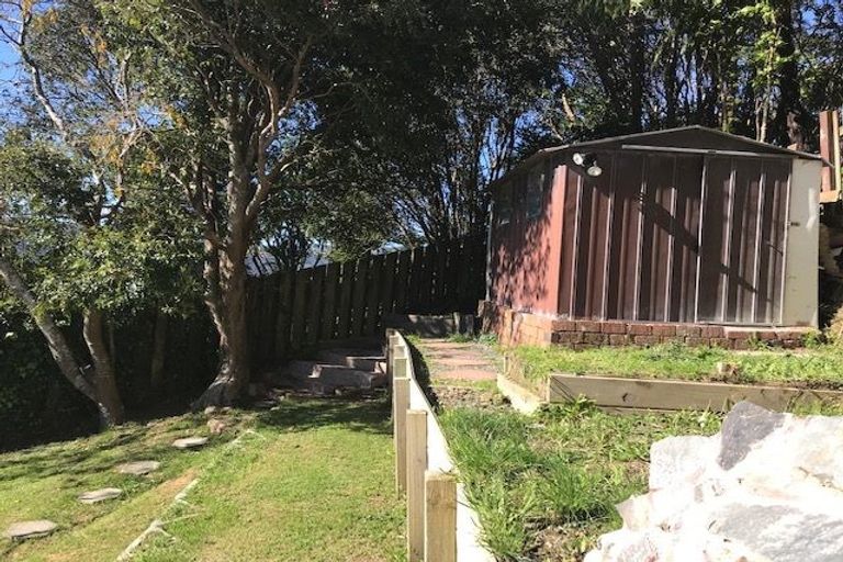 Photo of property in 7a Rondane Place, Tirohanga, Lower Hutt, 5010