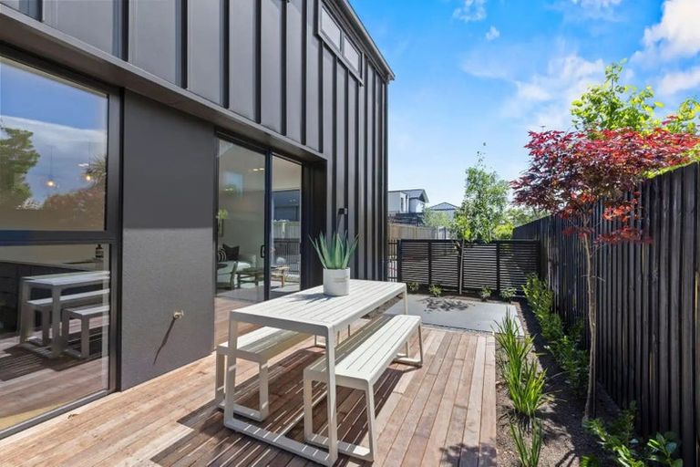 Photo of property in 1/60 Innes Road, St Albans, 8052