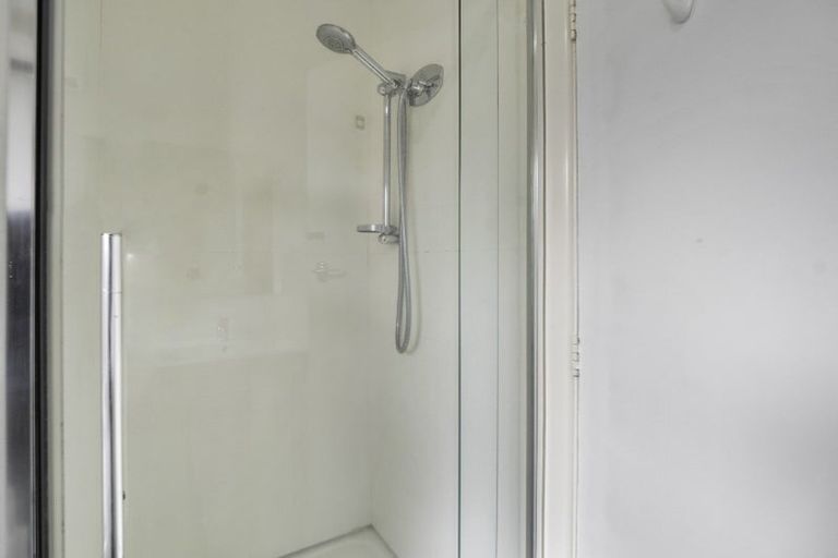 Photo of property in 82 Farquhars Road, Redwood, Christchurch, 8051