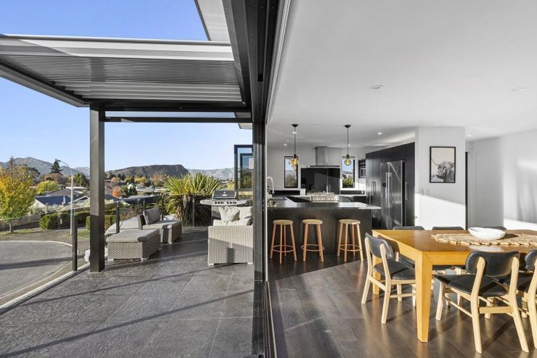 Photo of property in 30 Niger Street, Wanaka, 9305