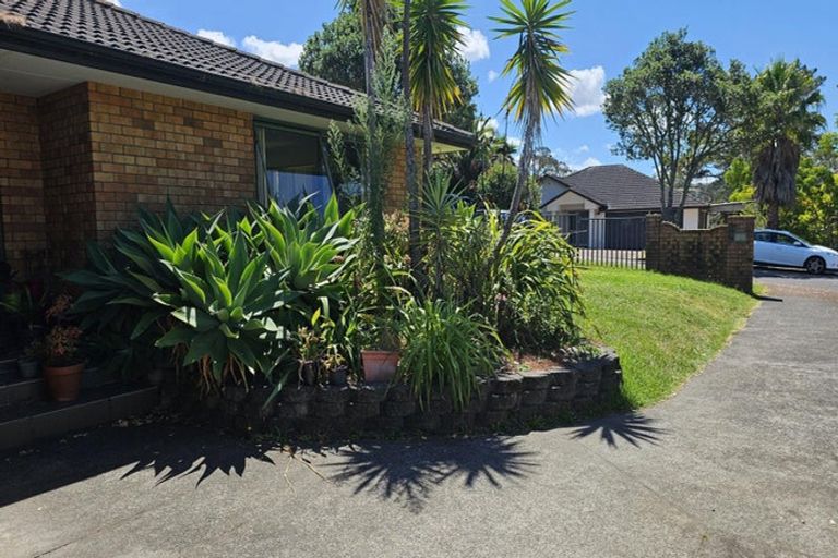 Photo of property in 11 San Vito Place, Henderson, Auckland, 0612