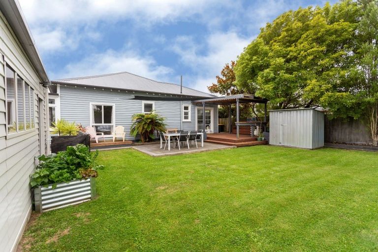 Photo of property in 16 Shirley Road, Mairehau, Christchurch, 8013