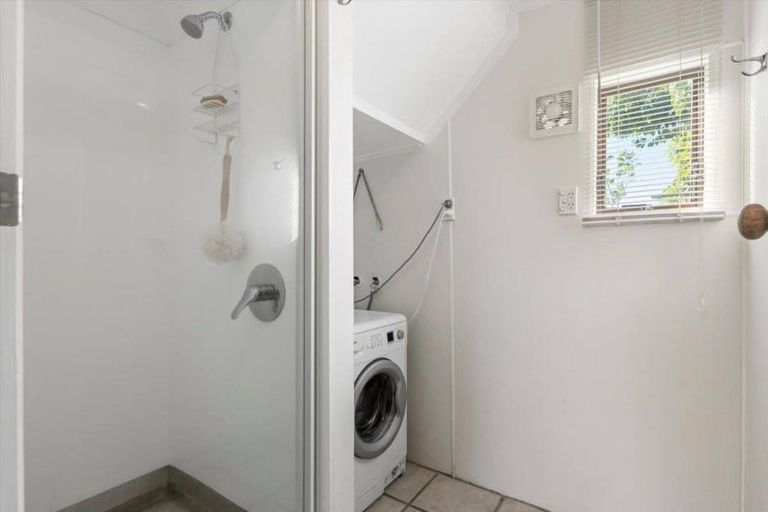 Photo of property in 988 Papamoa Beach Road, Papamoa Beach, Papamoa, 3118