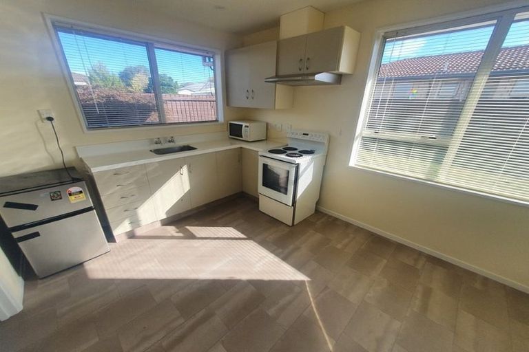 Photo of property in 2/1 Glenbyre Place, Bromley, Christchurch, 8062
