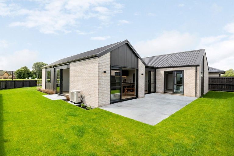 Photo of property in 15 Kenepuru Crescent, Cambridge, 3434