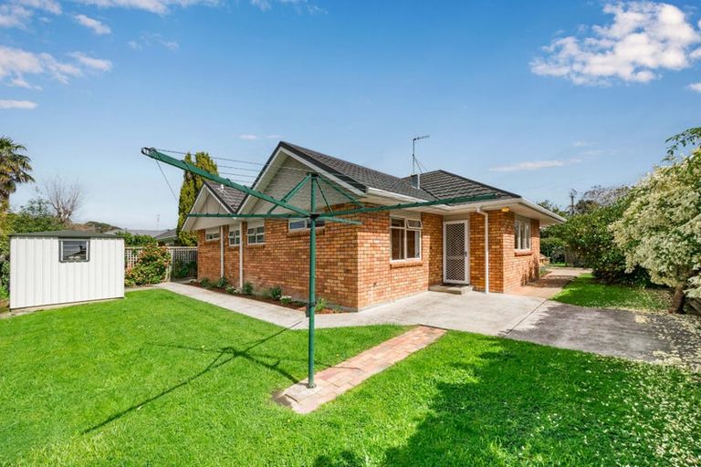 Photo of property in 1 Greenaway Road, Waikanae, 5036