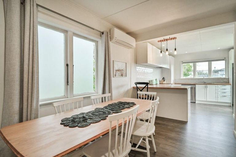 Photo of property in 433 Dalcross Street, Mayfair, Hastings, 4122