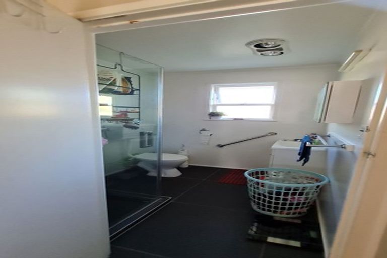 Photo of property in 2/86 Carruth Road, Papatoetoe, Auckland, 2025