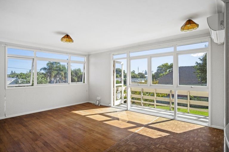 Photo of property in 2/17 Kent Street, Waiuku, 2123