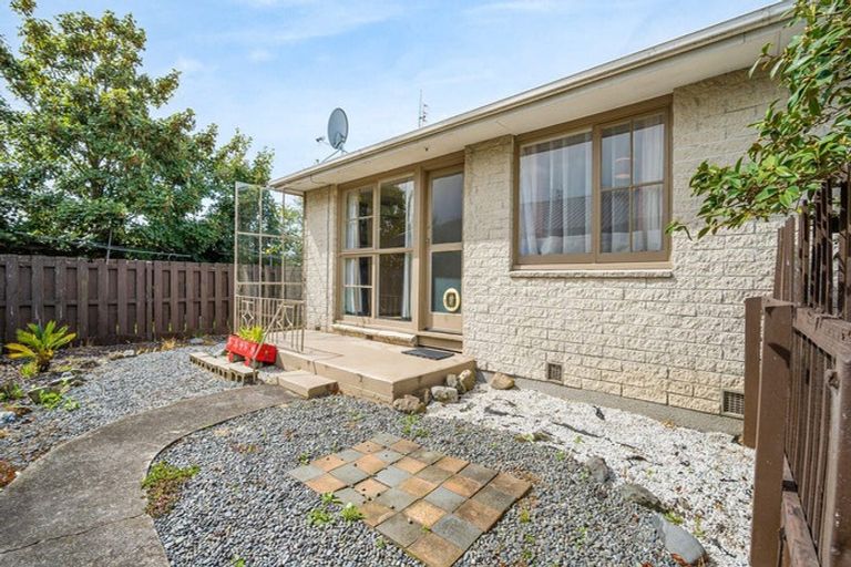 Photo of property in 6/225 Edgeware Road, Edgeware, Christchurch, 8013
