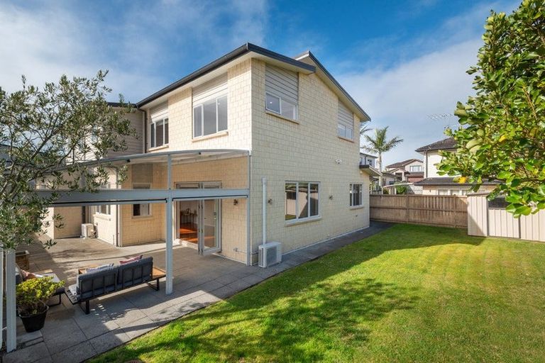 Photo of property in 42 Laurel Oak Drive, Schnapper Rock, Auckland, 0632