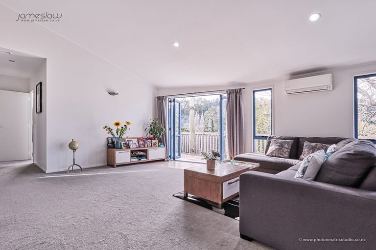 Photo of property in 1/19 Lowtherhurst Road, Massey, Auckland, 0614