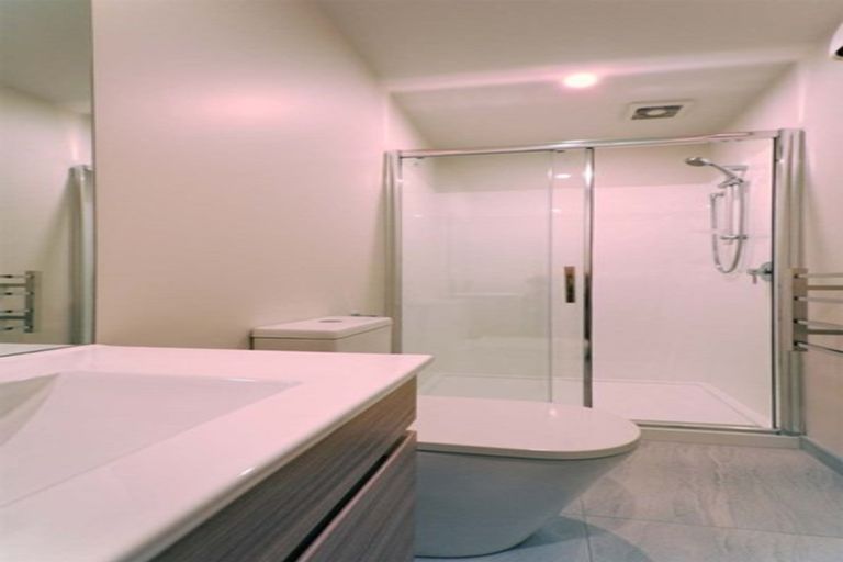 Photo of property in 2/290 Hereford Street, Christchurch Central, Christchurch, 8011