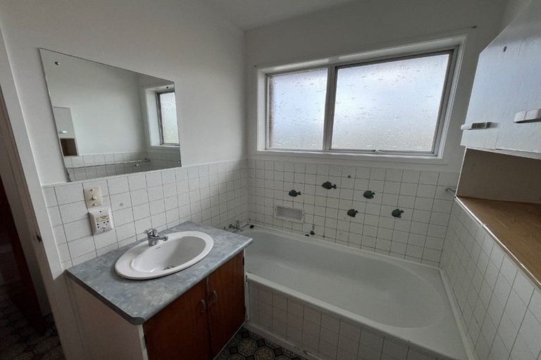 Photo of property in 3/8 Pamela Place, New Lynn, Auckland, 0600