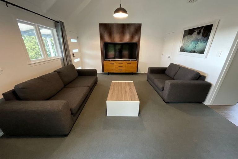 Photo of property in 1/24 Halder Place, Torbay, Auckland, 0632