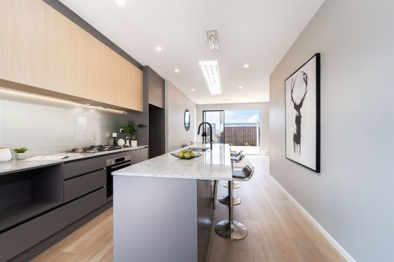 Photo of property in 15 Landing Path Drive, Hobsonville, Auckland, 0616