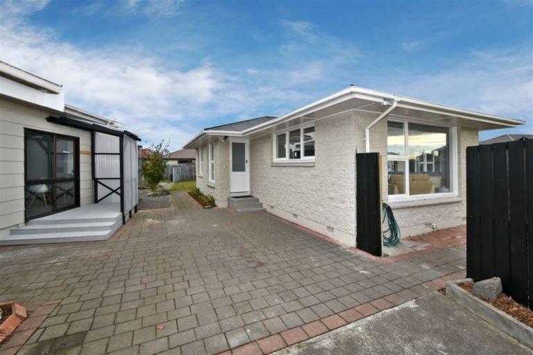 Photo of property in 33 Parnwell Street, Burwood, Christchurch, 8083