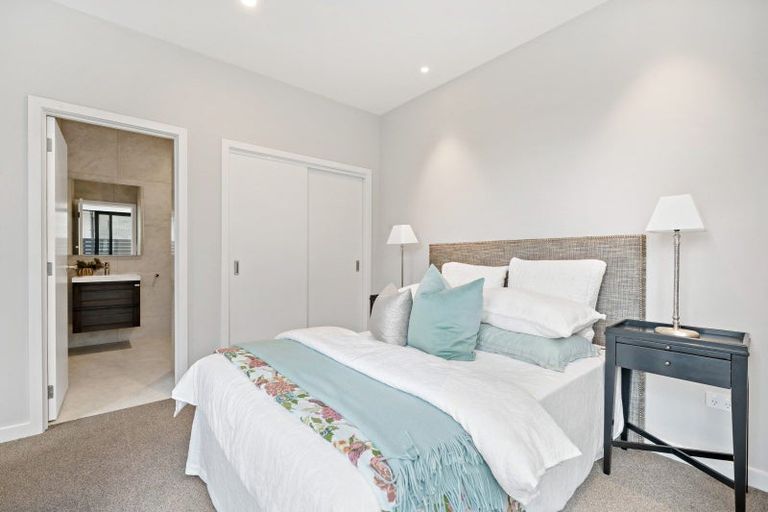 Photo of property in 14 Third Fairway Place, Albany, Auckland, 0632