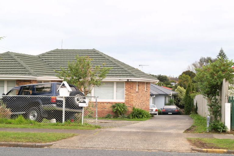 Photo of property in 2/44 Graeme Avenue, Mangere East, Auckland, 2024
