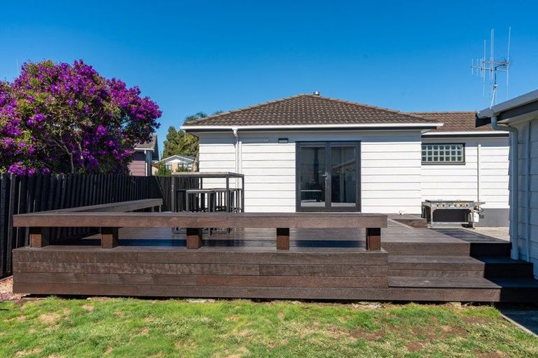 Photo of property in 18 Jasmine Avenue, Dinsdale, Hamilton, 3204
