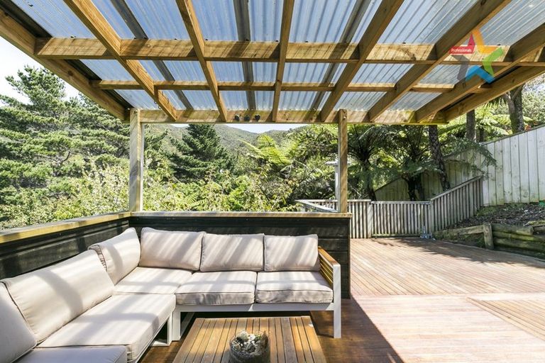 Photo of property in 99 Thurleigh Grove, Karori, Wellington, 6012