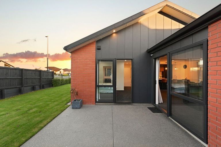 Photo of property in 15 Timatanga Road, Temple View, Hamilton, 3218