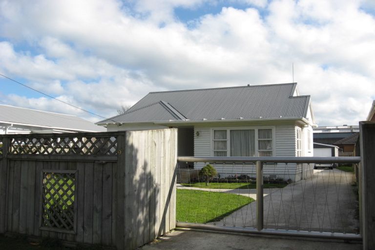Photo of property in 99 Bell Road, Waiwhetu, Lower Hutt, 5010