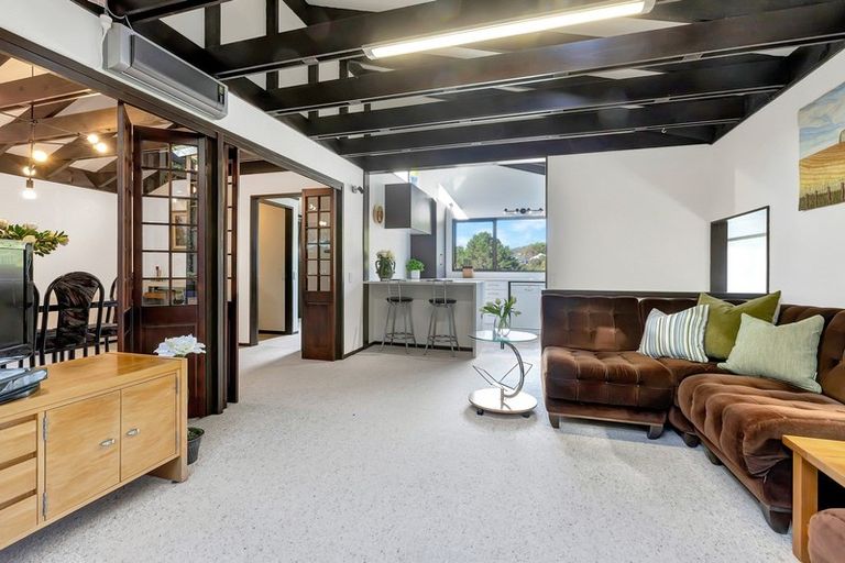 Photo of property in 4 Mizzen Place, Whitby, Porirua, 5024