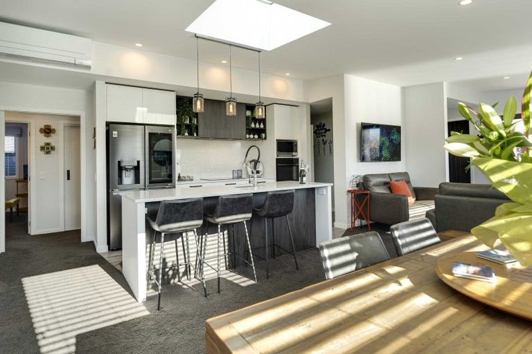 Photo of property in 1 Fraer Street, Cromwell, 9310