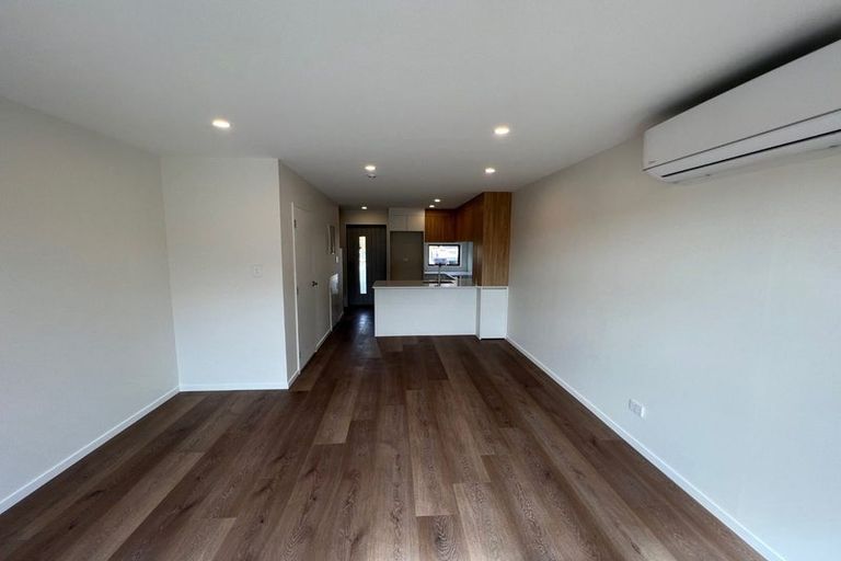 Photo of property in 33 Jabuka Street, Glen Eden, Auckland, 0602