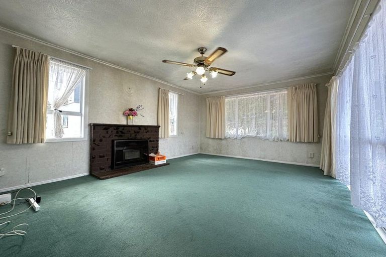 Photo of property in 10 Choice Avenue, Henderson, Auckland, 0612