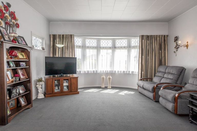 Photo of property in 97 Queen Street, Westport, 7825