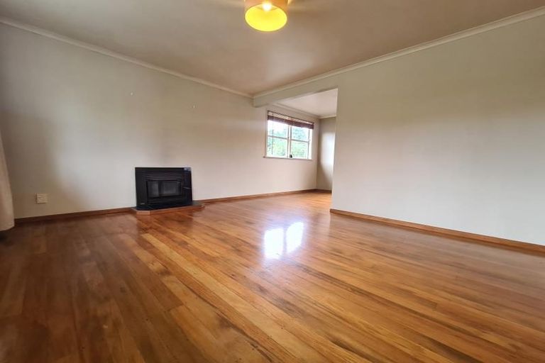 Photo of property in 20 Hartley Terrace, Massey, Auckland, 0614