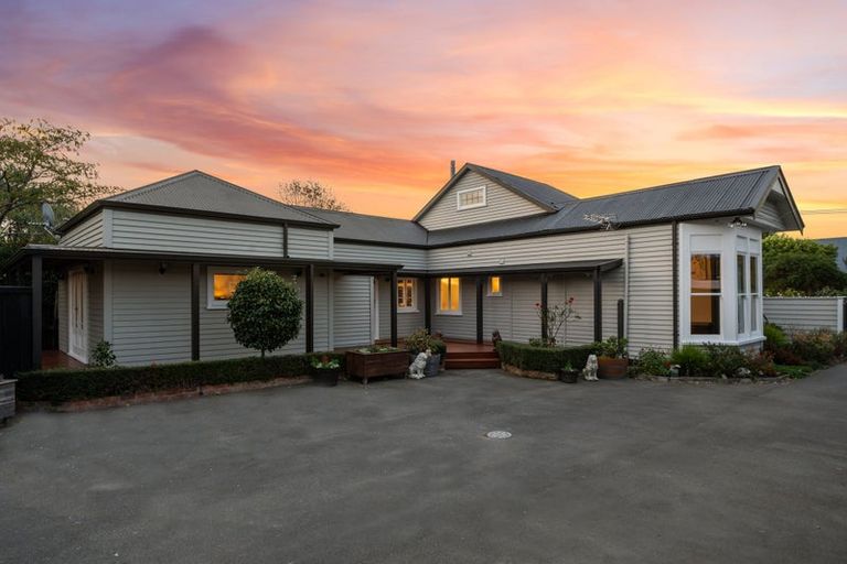 Photo of property in 12 Medway Street, Richmond, Christchurch, 8013