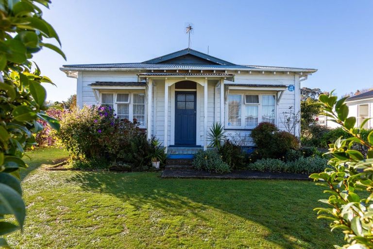 Photo of property in 19 Atkinson Street, Woodville, 4920