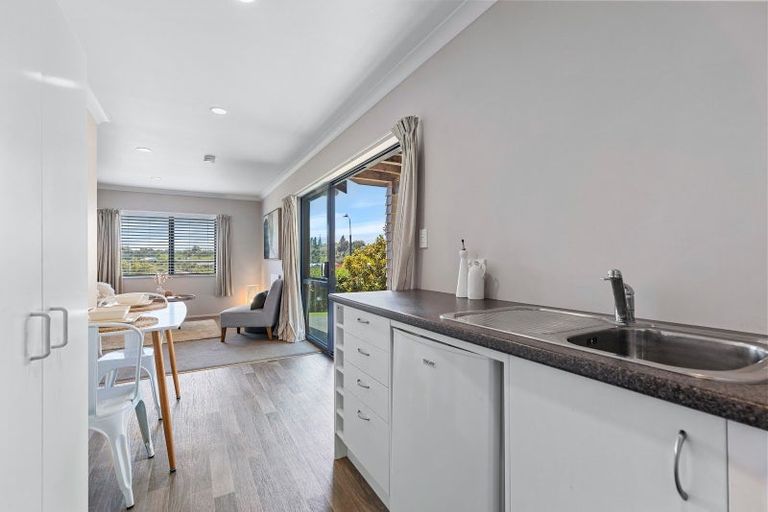 Photo of property in 18 Ko Place, Pyes Pa, Tauranga, 3112