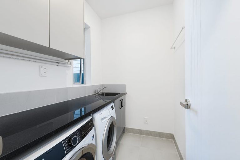 Photo of property in 41 Sunshine Boulevard, Sunnyvale, Auckland, 0612