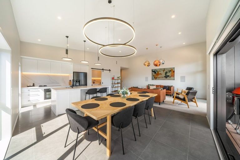 Photo of property in 16 Te Hoiere Street, Aotea, Porirua, 5024