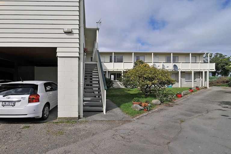 Photo of property in 3/19 Pirie Crescent, Moera, Lower Hutt, 5010