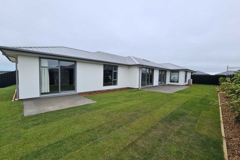 Photo of property in 19 Ranginui Drive, Kaiapoi, 7630