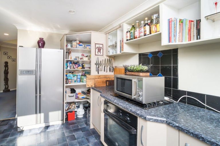 Photo of property in 15 Rothesay Place, Highbury, Palmerston North, 4412