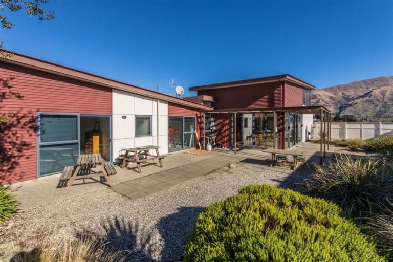 Photo of property in 45 Kings Drive, Wanaka, 9305