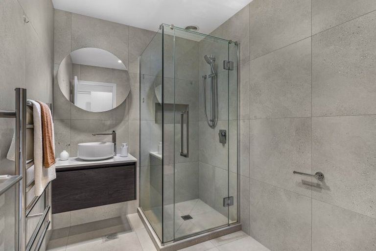 Photo of property in 5/35 Marine Parade, Hobsonville, Auckland, 0616