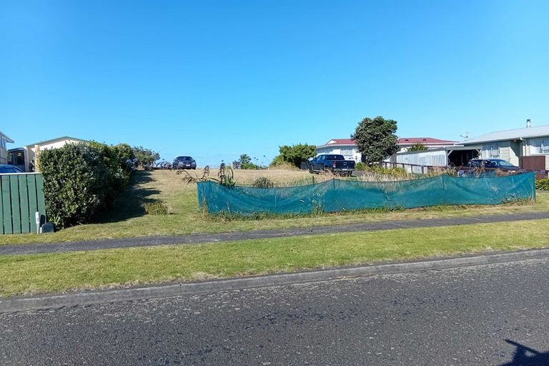 Photo of property in 28 Pembroke Street, Patea, 4520