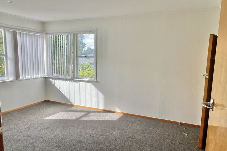 Photo of property in 14 Mcclintock Road, Massey, Auckland, 0614